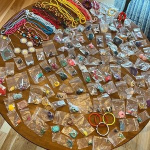 GIGANTIC Vintage Jewelry Lot 137 pieces!!!! Necklaces, Bracelets, and Earrings!